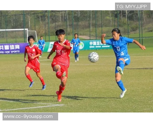 萨利巴社媒晒滑跪庆祝照展现夺冠信心继续向前迈进